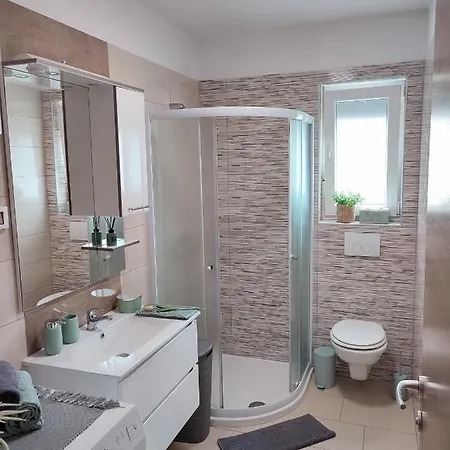 Nina Apartament