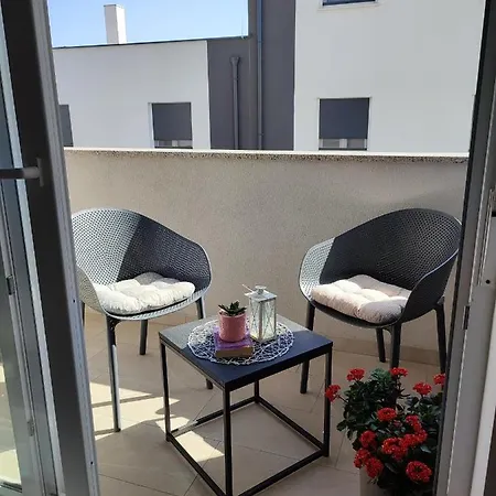 Apartment Nina